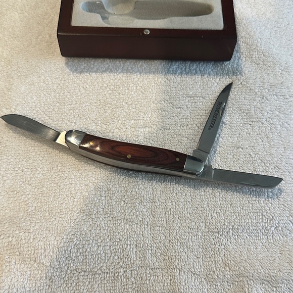Winchester EDC pocket knife. - Picture 4 of 6